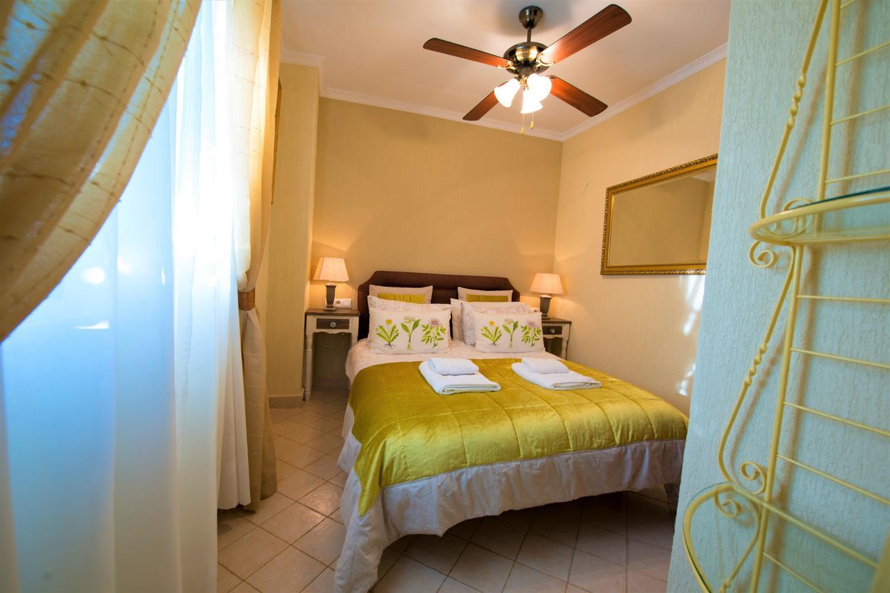 La Vista De Medina Studios & Apartments Exterior photo